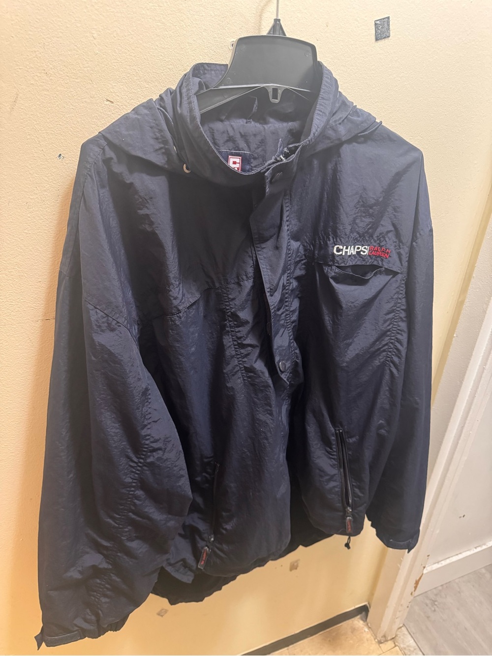 Vintage chaps Ralph Lauren Navy Hooded Windbreaker with Embroidered Logo size XL